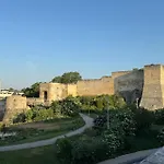 Appartement With Balcony - Castle View