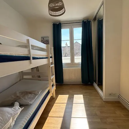 With Balcony - Castle View Daire