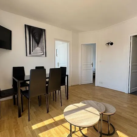 With Balcony - Castle View * Caen