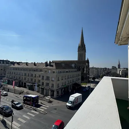 With Balcony - Castle View *