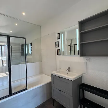 With Balcony - Castle View * Caen