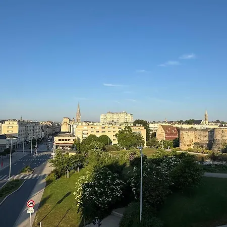 With Balcony - Castle View Apartment