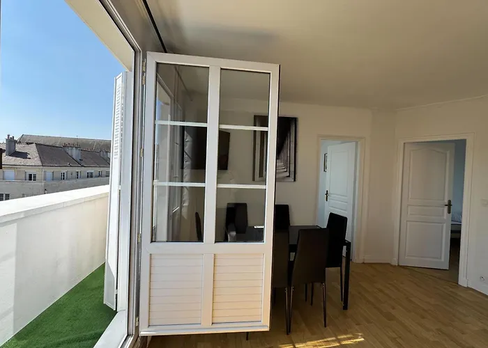 With Balcony - Castle View Apartmán *