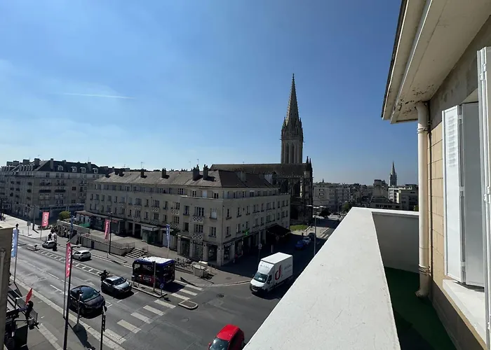 With Balcony - Castle View *