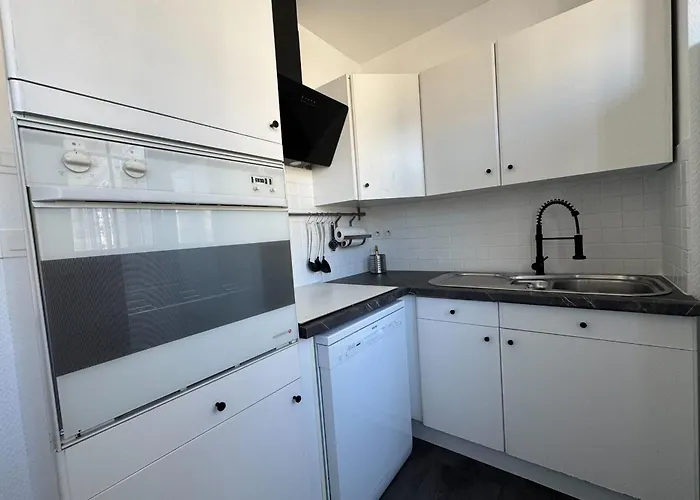 Apartmán With Balcony - Castle View Caen